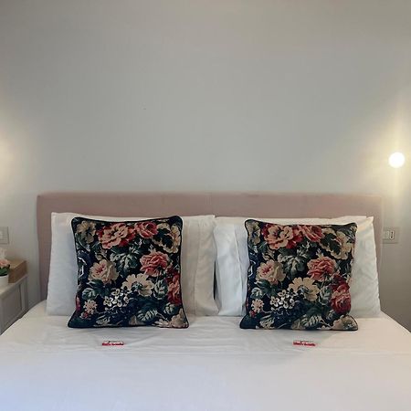 Regina Milano In Melegnano - Wifi, Breakfast Box And Terrace Appartement Buitenkant foto