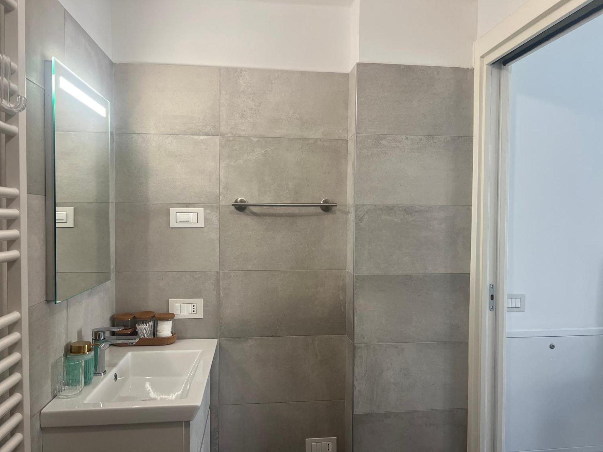 Regina Milano In Melegnano - Wifi, Breakfast Box And Terrace Appartement Buitenkant foto