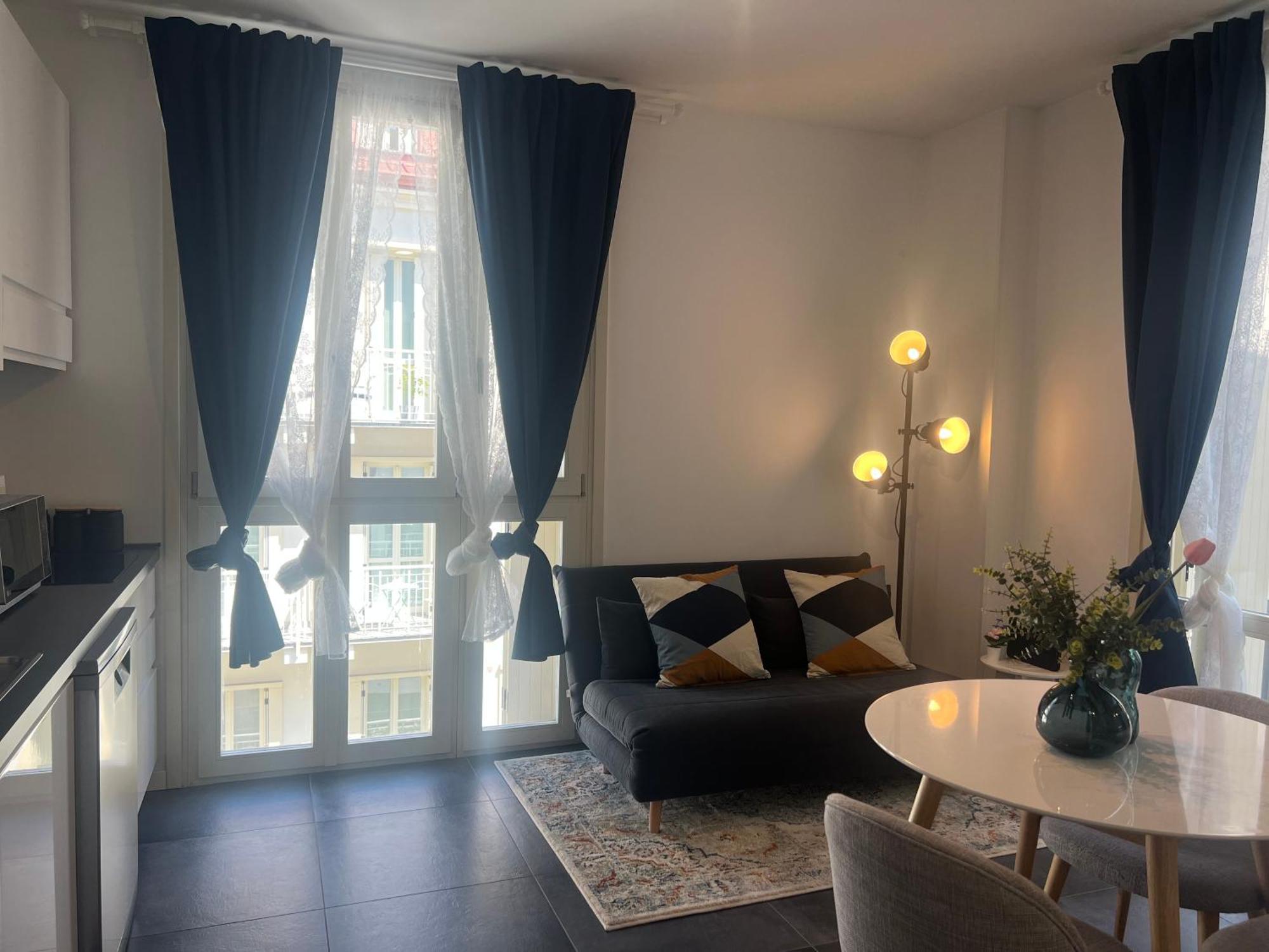 Regina Milano In Melegnano - Wifi, Breakfast Box And Terrace Appartement Buitenkant foto